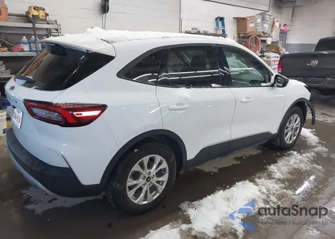 2025 Ford Escape Active z USA, uszkodzony, nr VIN 1FMCU0GN9SUA42726